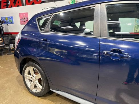 Used 2010 Pontiac Vibe AWD w/ Sun And Sound Package image 66