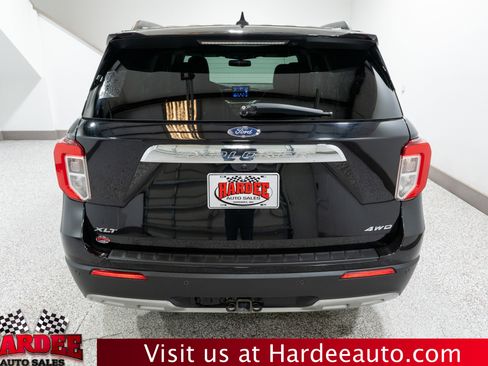 Used 2022 Ford Explorer XLT w/ Equipment Group 202A image 4