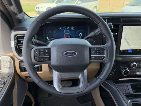 New 2026 Ford F250 Lariat w/ Lariat Premium Package image 13