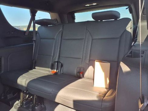 New 2026 Chevrolet Suburban Z71 w/ Z71 Off-Road Package AWD/4WD image 9