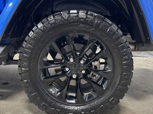 Used 2022 Jeep Gladiator Overland image 9