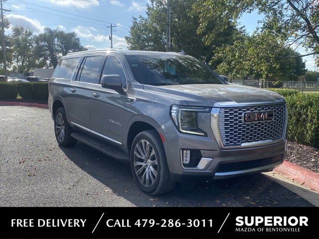 Used 2022 GMC Yukon XL Denali AWD/4WD image 1