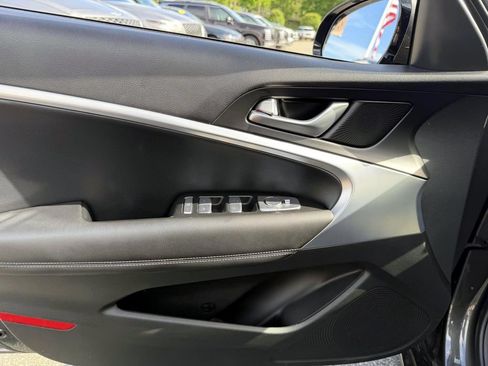 Certified 2022 Genesis G70 2.0T AWD/4WD image 23