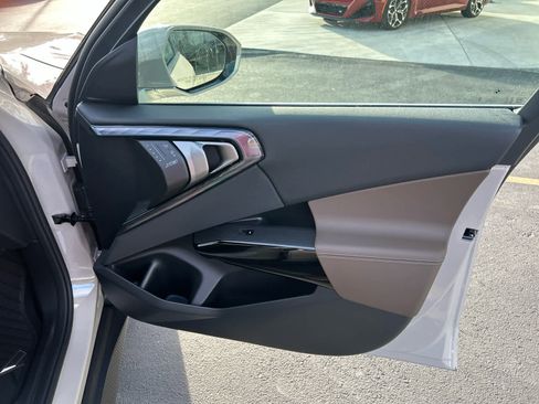 Used 2026 BMW X3 xDrive30 w/ Premium Package image 17