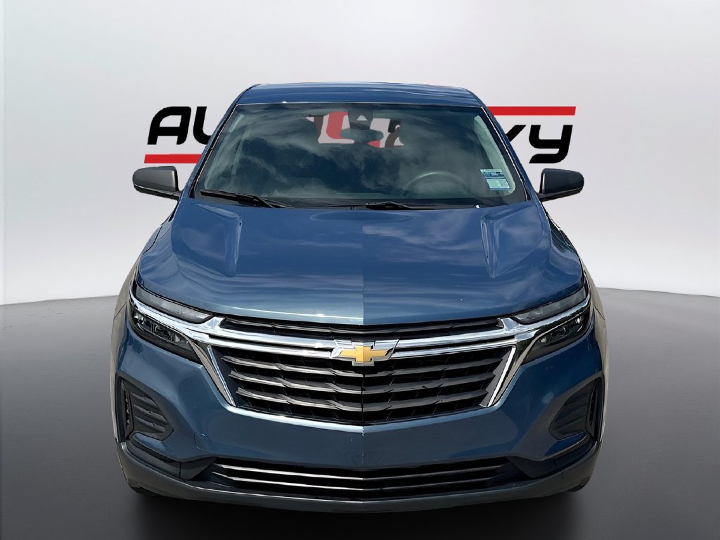 Used 2024 Chevrolet Equinox LS FWD image 2