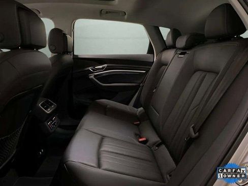 Used 2023 Audi e-tron Premium Plus image 22