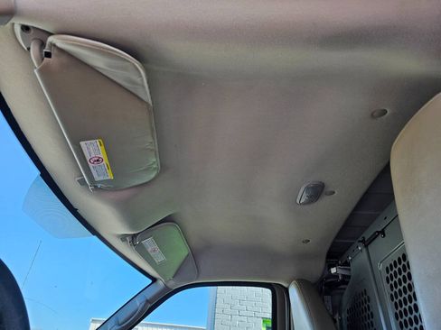 Used 2015 Chevrolet Express 2500 Extended RWD image 25