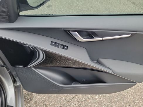 New 2026 Kia Niro EX FWD image 10