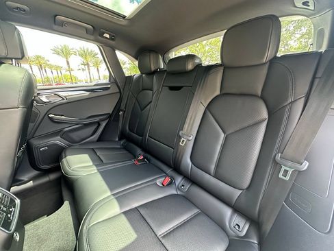 Used 2026 Porsche Macan AWD/4WD image 35