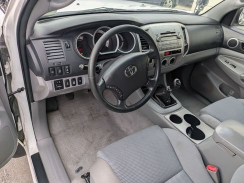 Used 2011 Toyota Tacoma 4x4 Double Cab w/ TRD Off-Road Pkg image 16