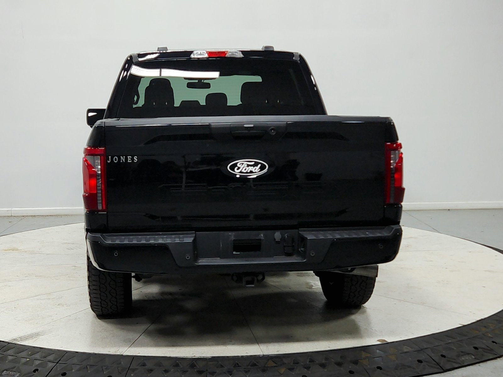 Used 2024 Ford F150 XLT w/ XLT Black Appearance Package AWD/4WD image 7