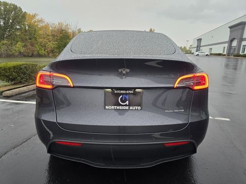 Used 2020 Tesla Model Y Long Range image 8