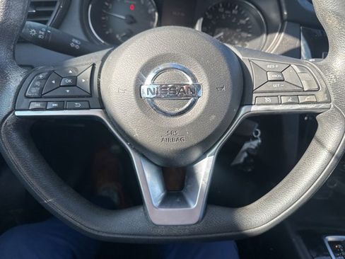 Used 2018 Nissan Rogue S image 13