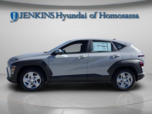 New 2026 Hyundai Kona SE image 3