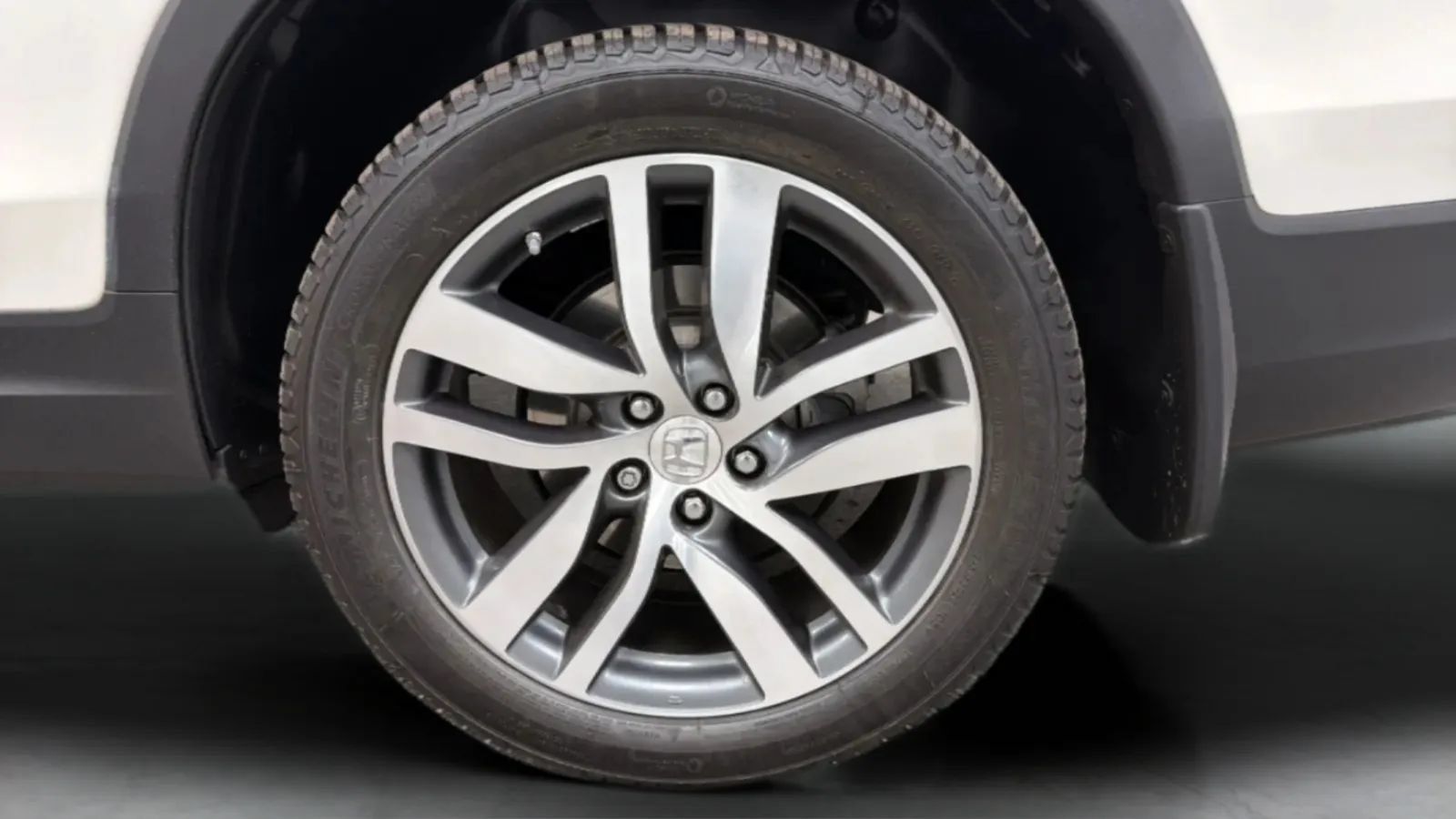 Used 2017 Honda Pilot Elite image 30