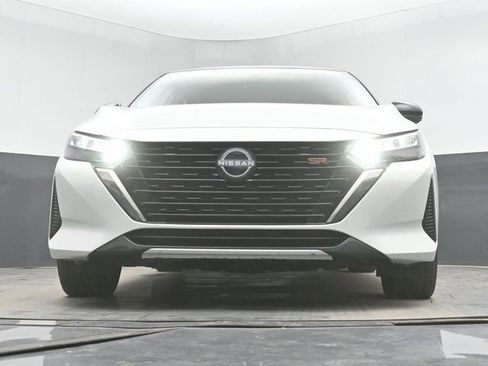 Used 2024 Nissan Sentra SR w/ Lighting Package FWD image 39