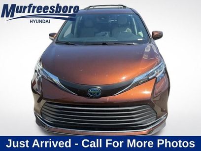 Used 2021 Toyota Sienna XLE