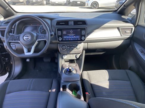 Used 2025 Nissan Leaf S FWD image 20