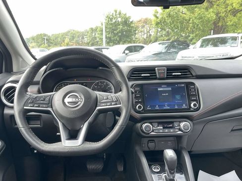 Used 2024 Nissan Versa SR FWD image 14