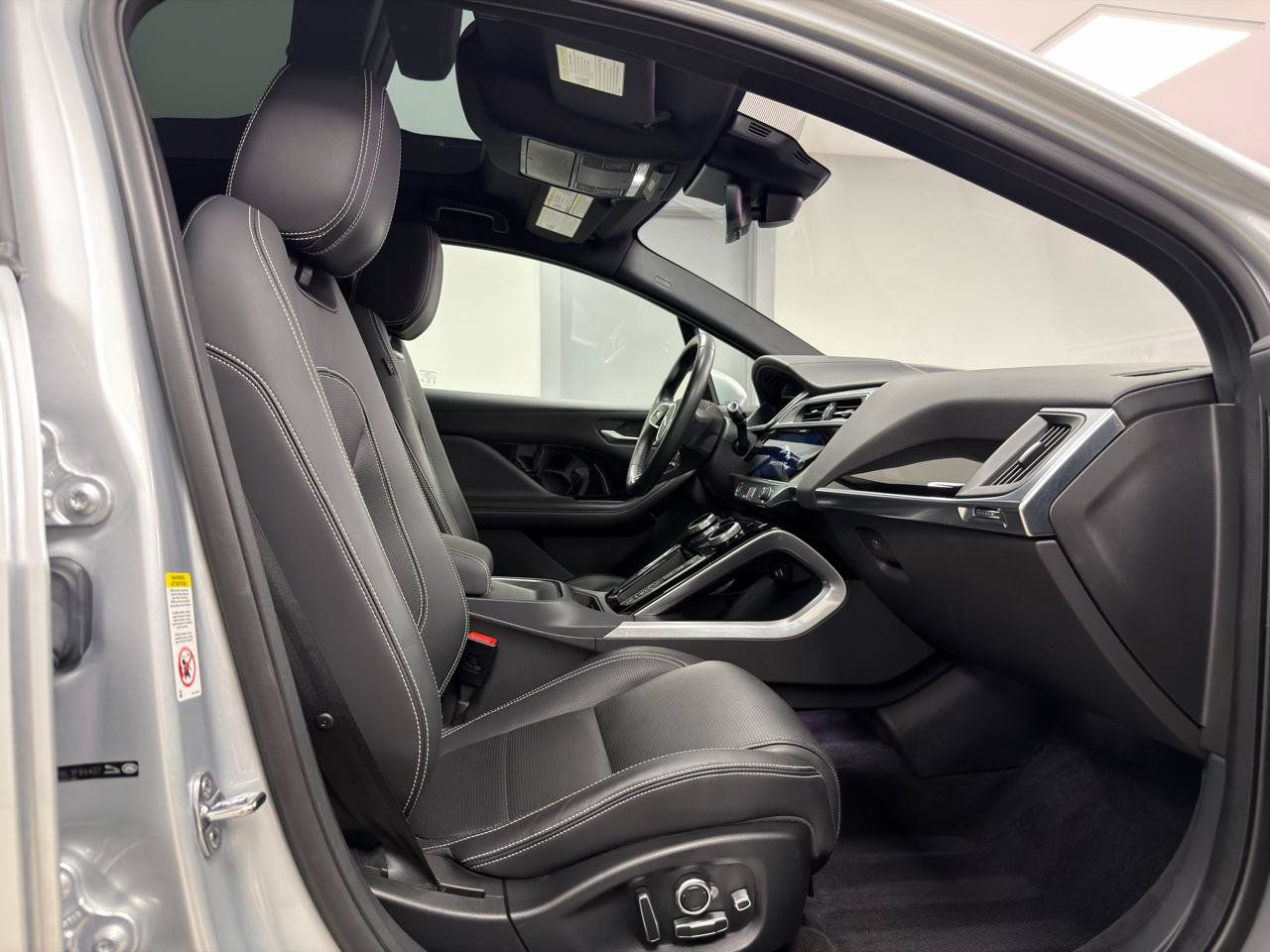 Used 2020 Jaguar I-PACE SE AWD/4WD image 10