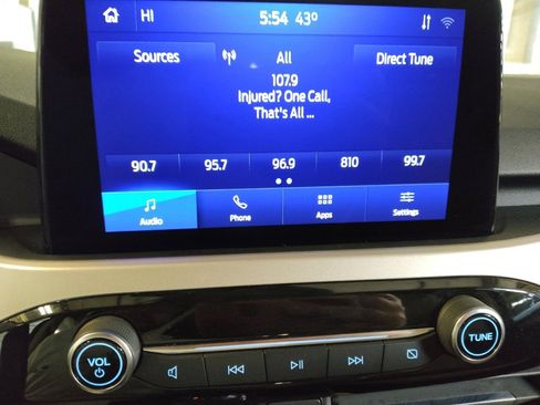 Used 2020 Ford Escape SEL image 25