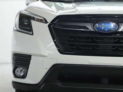 Certified 2023 Subaru Forester Limited image 6