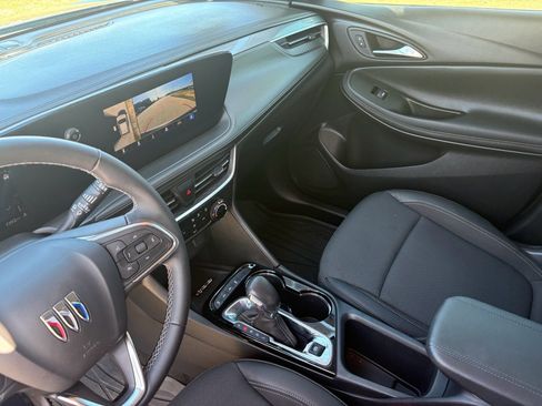 Used 2024 Buick Encore GX Preferred w/ Advanced Technology Package image 18
