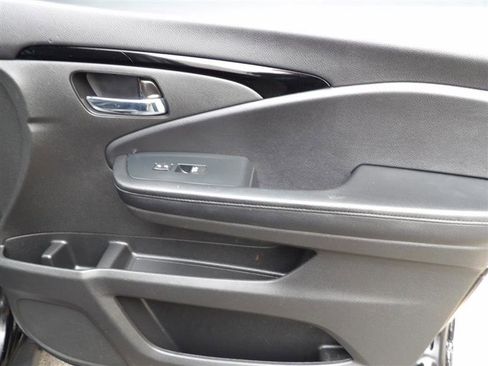 Used 2022 Honda Pilot Touring image 20