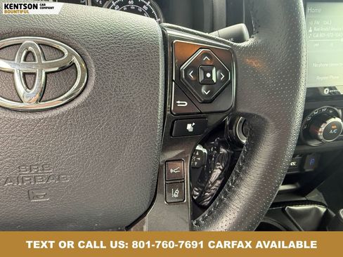 Used 2022 Toyota 4Runner TRD Off-Road Premium w/ Moonroof Package AWD/4WD image 18