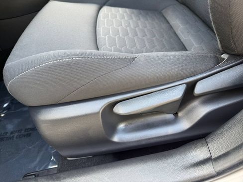 Used 2020 Toyota Corolla SE FWD image 16
