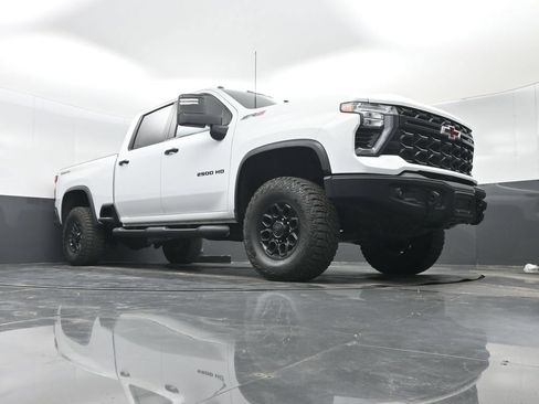 Used 2024 Chevrolet Silverado 2500 ZR2 w/ ZR2 Bison Edition AWD/4WD image 42