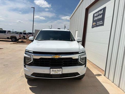 New 2026 Chevrolet Suburban LS RWD image 5