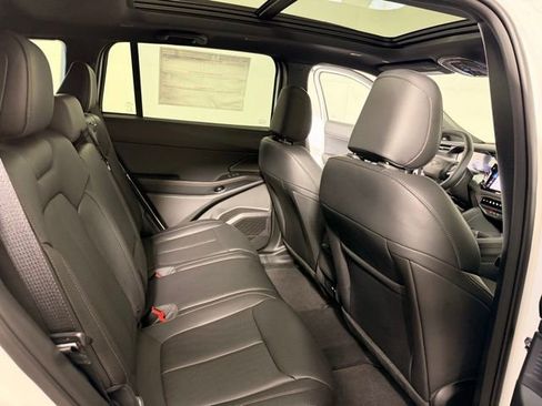 New 2026 Jeep Cherokee Limited image 34