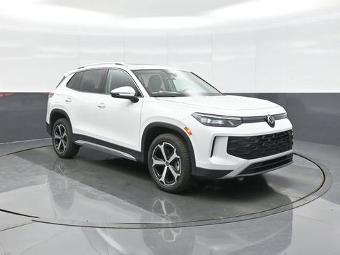 New 2026 Volkswagen Tiguan SE AWD/4WD image 1