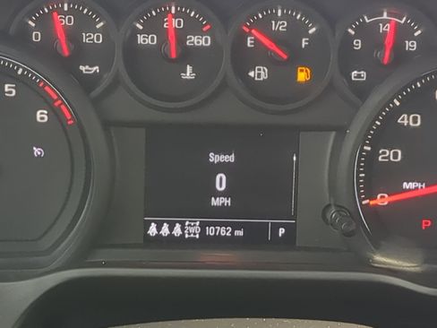 Used 2025 Chevrolet Silverado 2500 Custom w/ Custom Value Package image 21