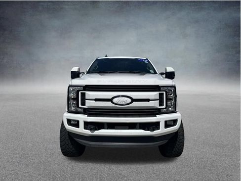 Used 2019 Ford F250 XLT w/ XLT Value Package AWD/4WD image 5
