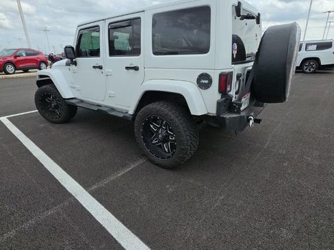 Used 2012 Jeep Wrangler Unlimited Sahara w/ Connectivity Group image 13