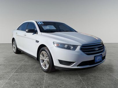 Used 2015 Ford Taurus SE