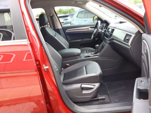 Used 2019 Volkswagen Atlas SE FWD image 25