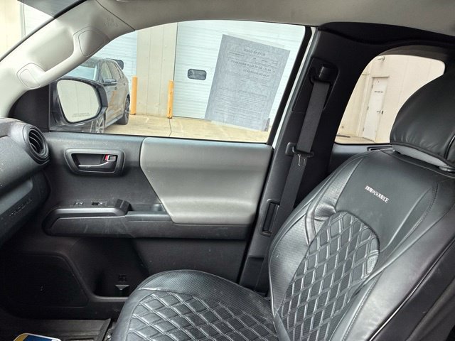 Used 2021 Toyota Tacoma SR AWD/4WD image 22