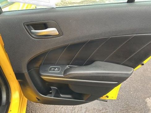 Used 2018 Dodge Charger GT image 39
