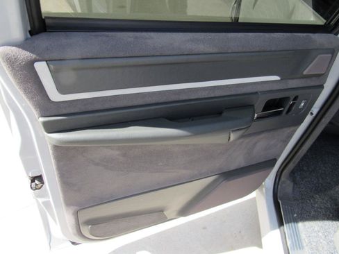 Used 1993 Chevrolet Silverado 3500 2WD Crew Cab image 73