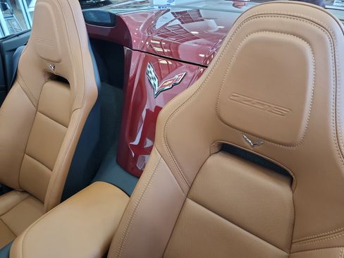 Used 2016 Chevrolet Corvette Z06 w/ 3LZ Preferred Equipment Group image 15