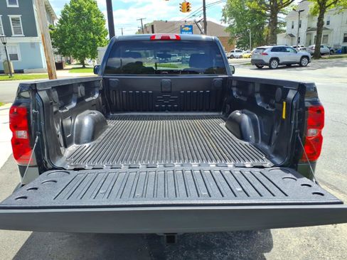 Used 2018 Chevrolet Silverado 1500 LT w/ LT Convenience Package AWD/4WD image 16