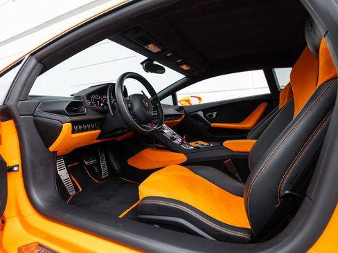 Used 2016 Lamborghini Huracan LP 610-4 AWD/4WD image 5