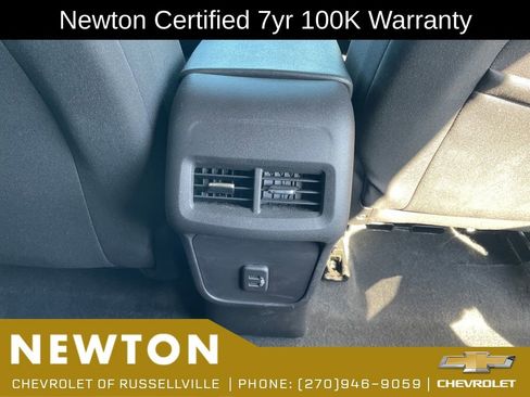 Used 2024 Chevrolet Equinox LT w/ LPO, Floor Liner Package FWD image 31