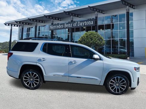 Used 2021 GMC Acadia Denali w/ Denali Technology Package image 3