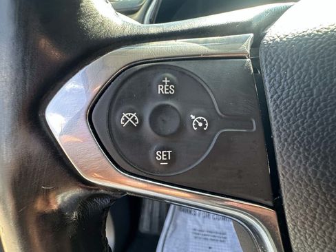 Used 2019 Chevrolet Traverse LT w/ LPO, Floor Liner Package AWD/4WD image 15