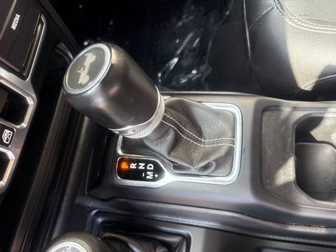 Used 2022 Jeep Wrangler Unlimited Sahara w/ Cold Weather Group image 19