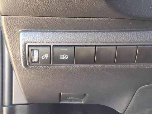 Used 2023 Toyota Corolla LE image 15